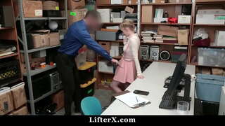 ���៉ូ Fucks រលួចជំទង់