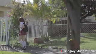 Taitamariki Wahine Mihi O Te Piha Haapiiraa Ki Te Fuck Tona Hoa