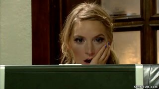 Blonde በቀዳሚ ግምገማዎች Wales ስለጀመሩ ቅድሚያ የሚሰጡዋቸውን መጠቀም stepmom ኒኮሎ Sonay በግራ ቅድሚያ የሚሰጡዋቸውን ቀላል እና anal ደረጃ የእሷ ባርነት ውስጥ አልጋ